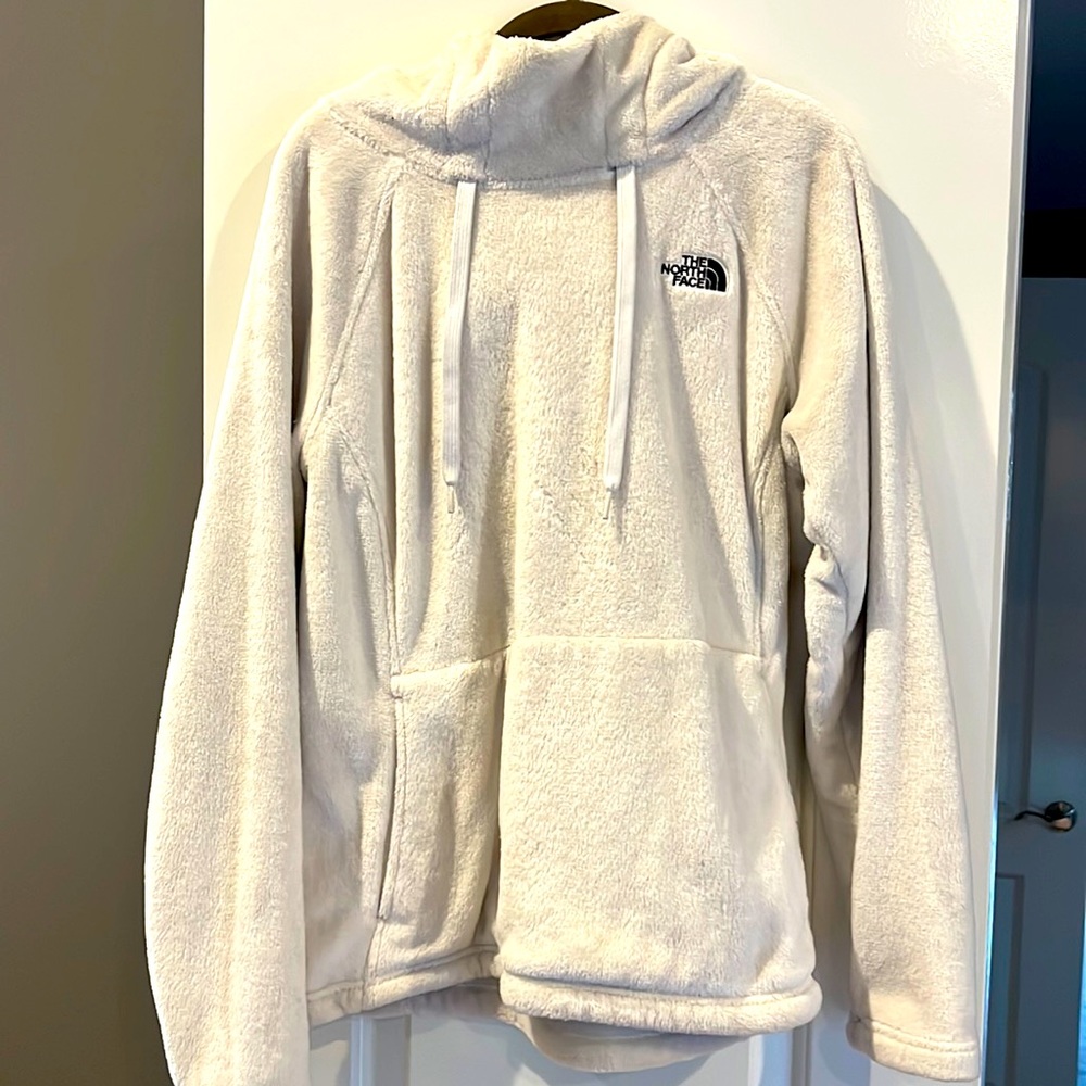 North face pullover